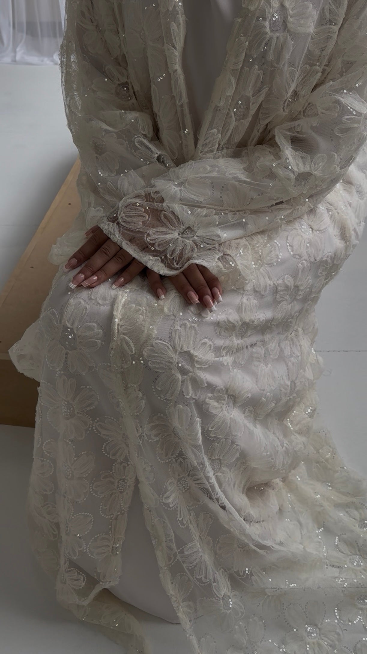 Lola image 3