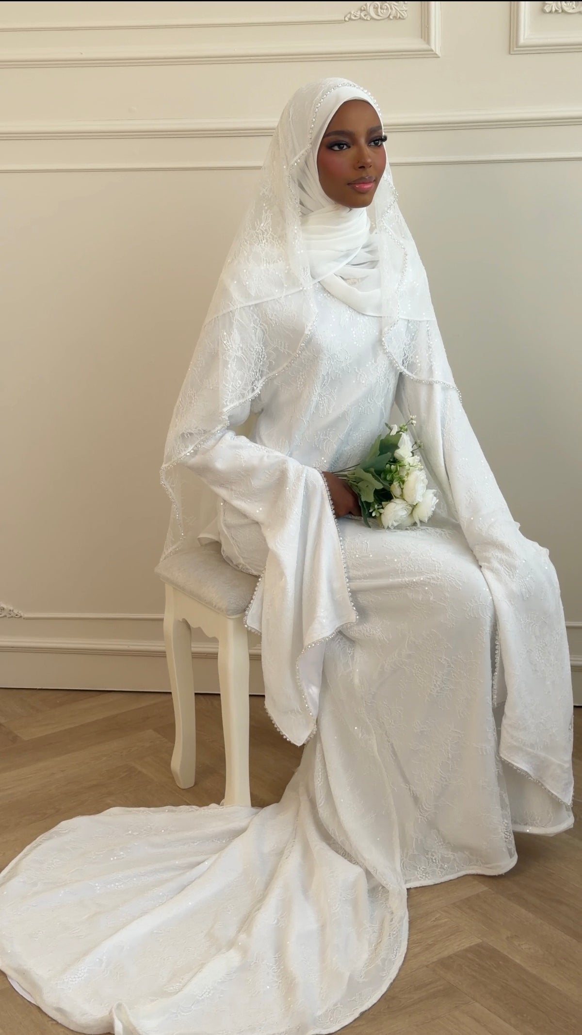 Layan veil