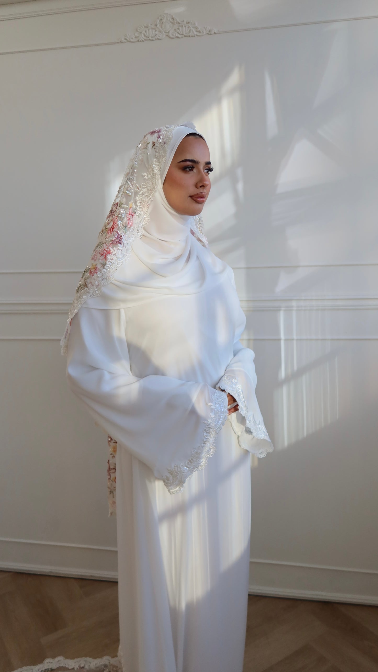 Laila veil