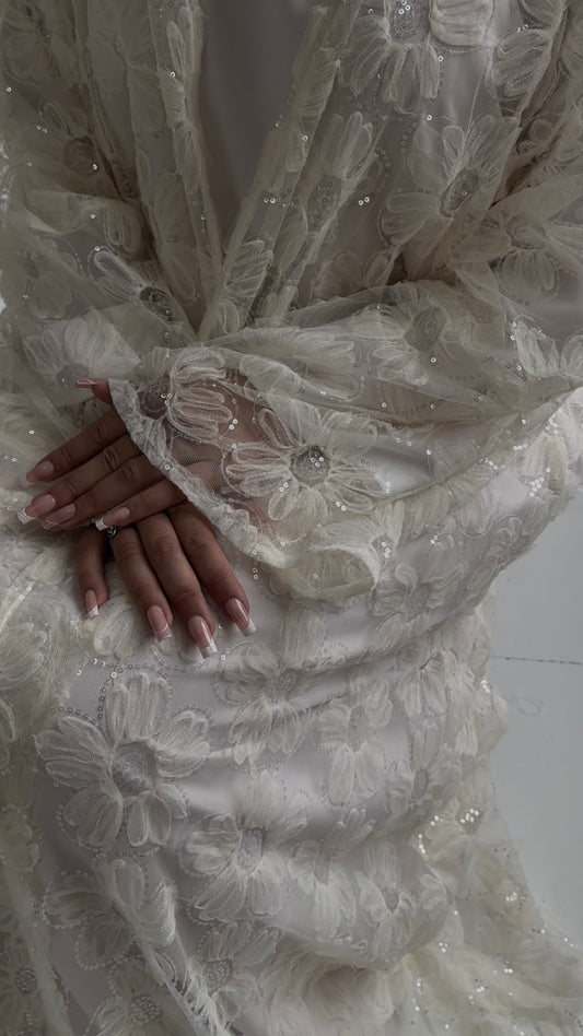 Lola image 0