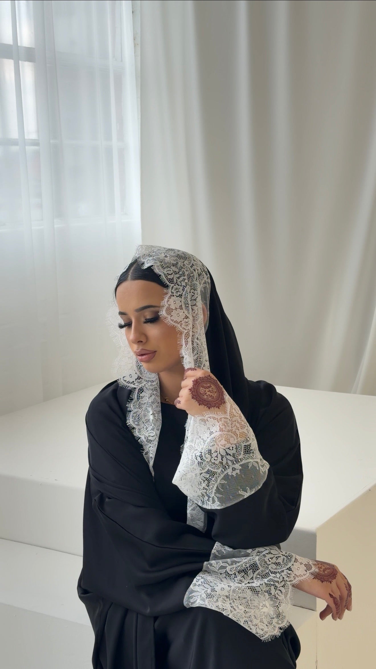 Laila ( white lace)