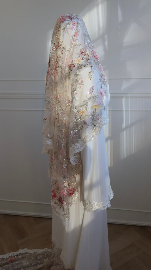 Laila veil