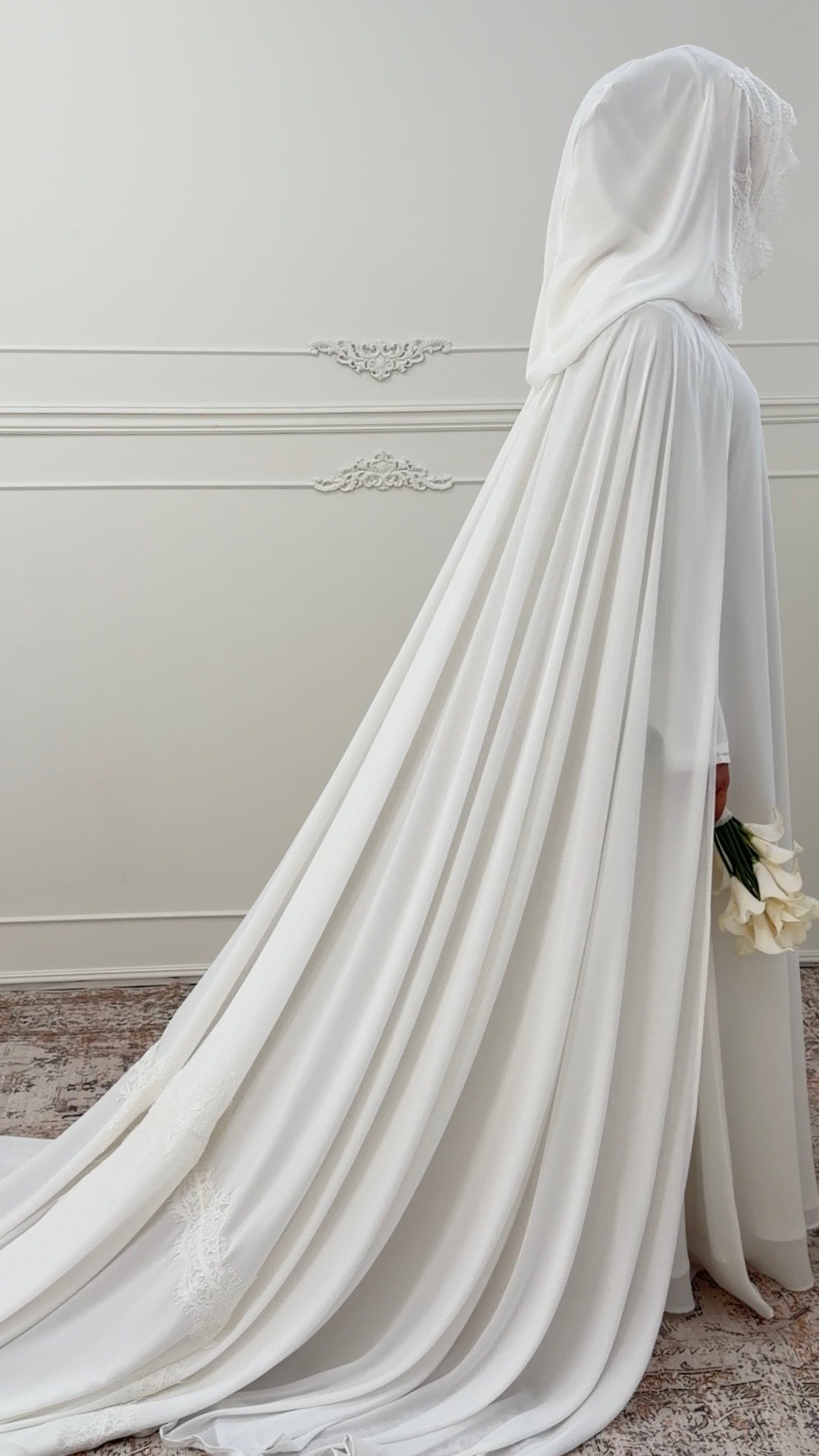 Lana cape