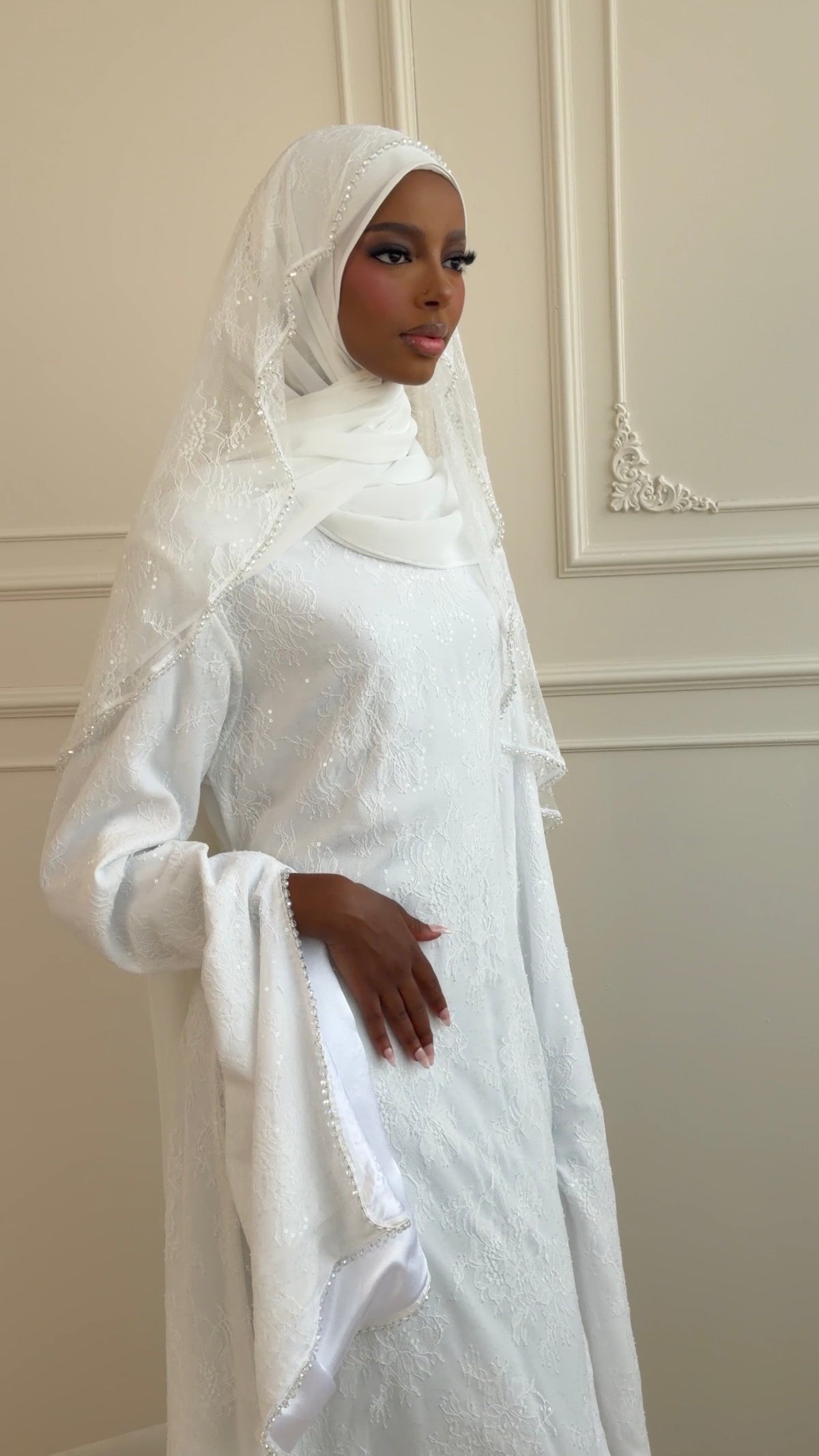 Layan veil